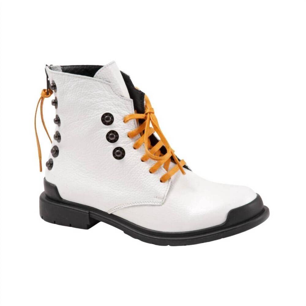 NEW BUENO women's elora bootie in white